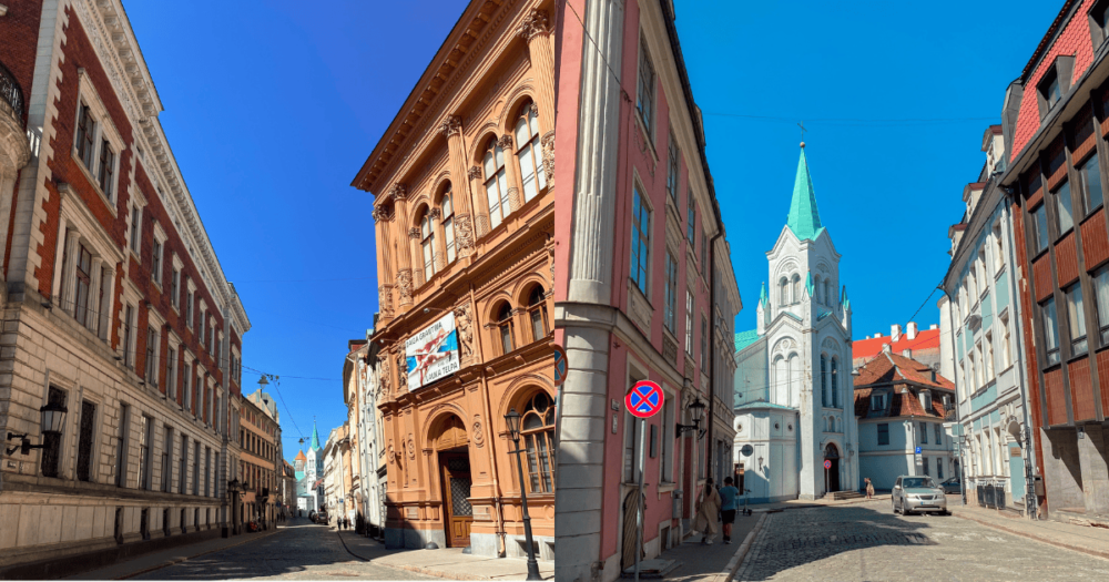 Admiring the buildings and narrow streets. Latvia, Riga