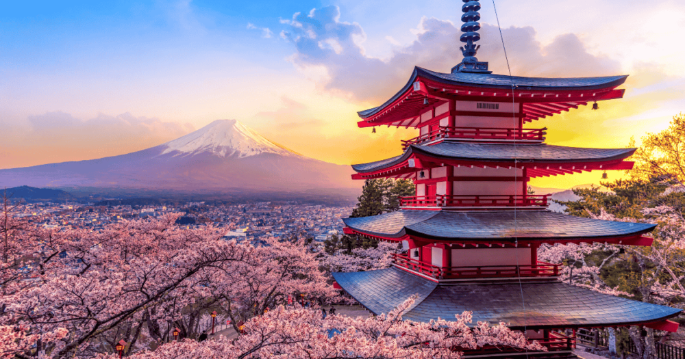 Fujiyoshida, Japan, beautiful view of Mountain Fuji and Chureito pagoda at sunset. Japan - things to do. Everything travel.